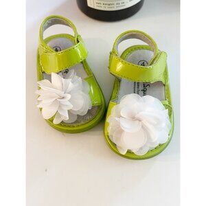 Wee Squeak Chartreuse White Peony Squeaky Sandal Sz 4